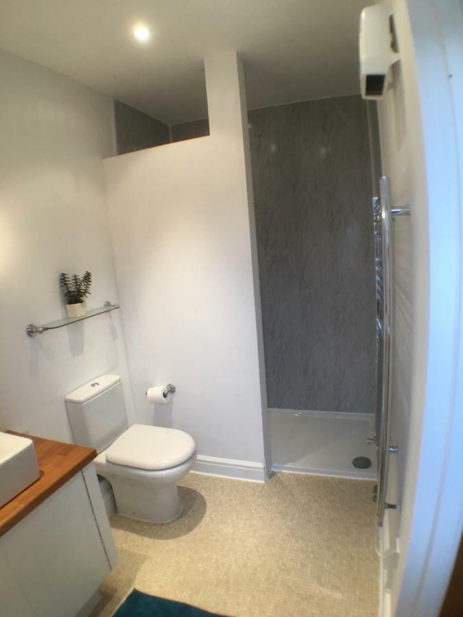 The Old Dairy Apartment Andover Bagian luar foto